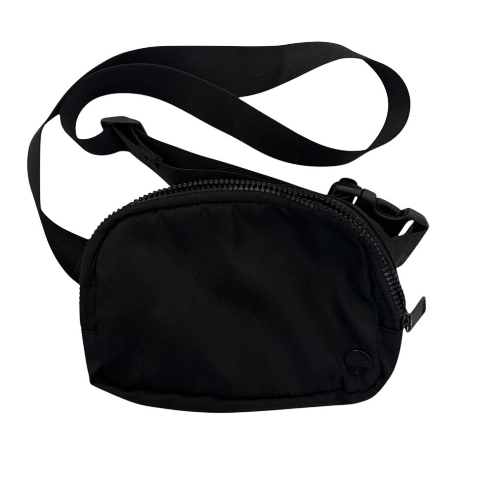 Red Oak Everywhere Belt Bag Black Crossbody Waist Bag Adjustable Strap